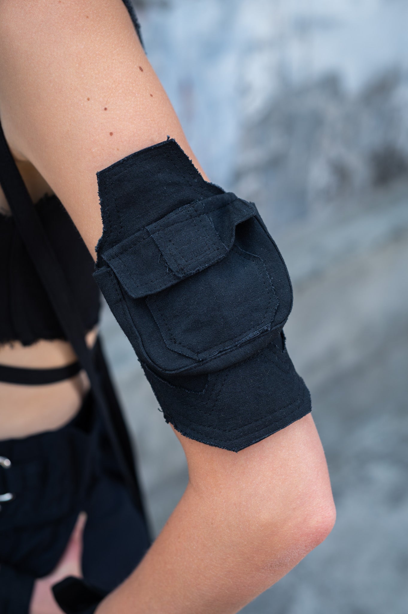 Mirai Arm Bag