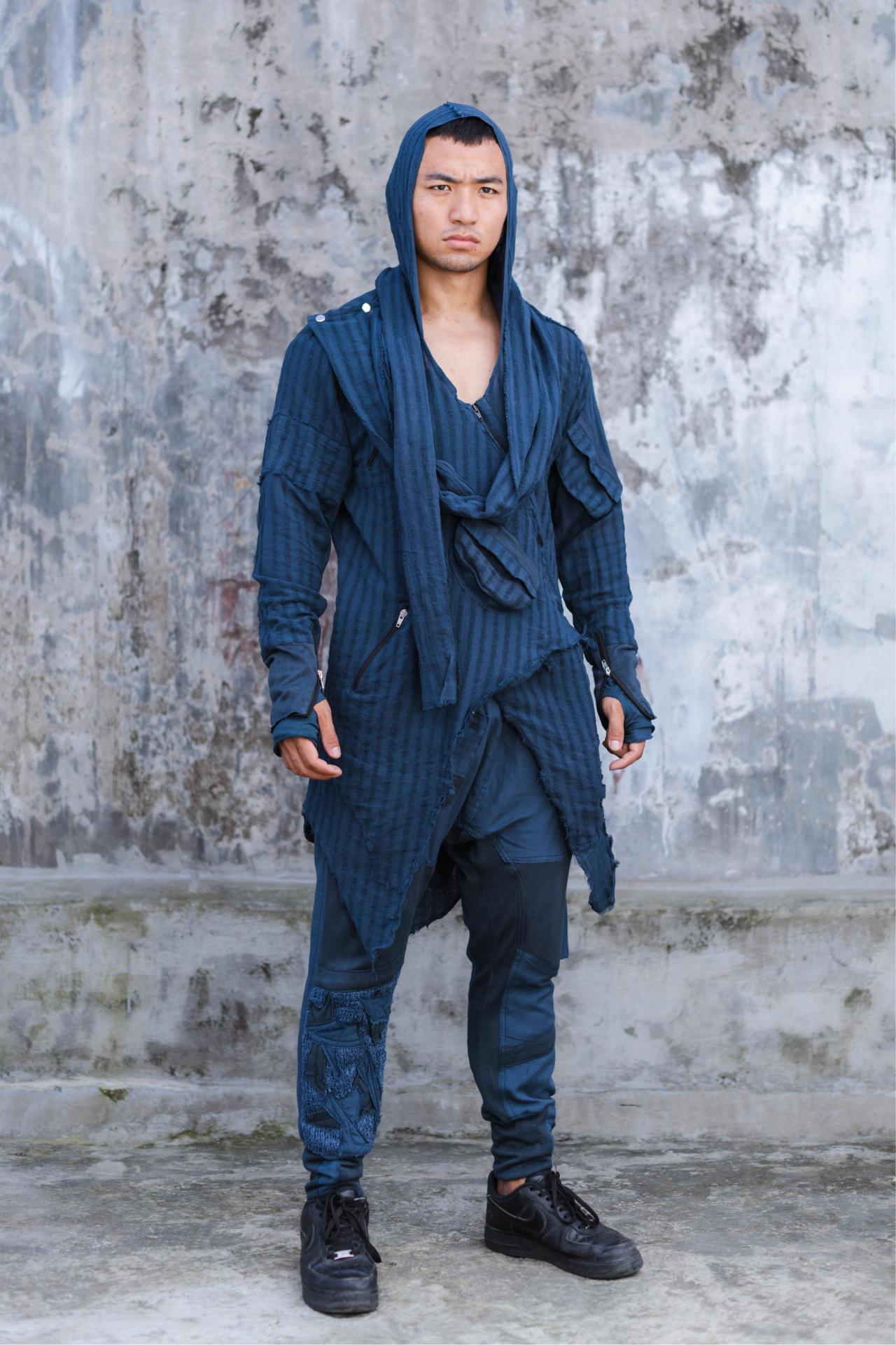 Shuen Robe