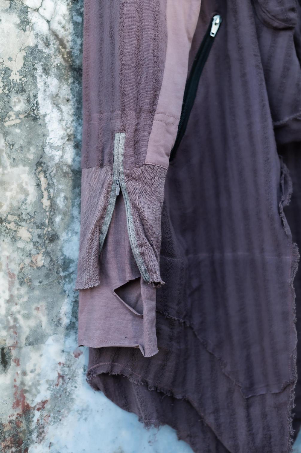 Shuen Robe
