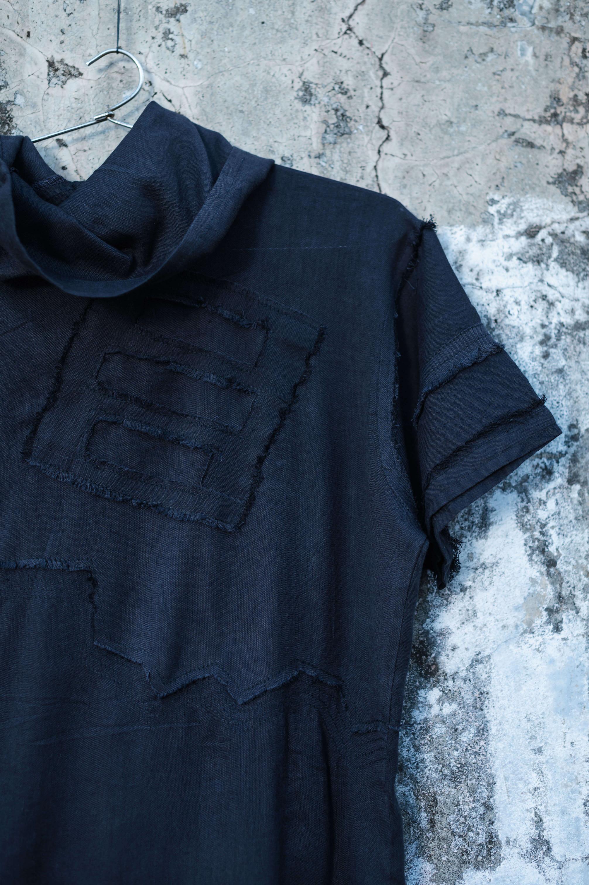 Hakani Hooded Pullover