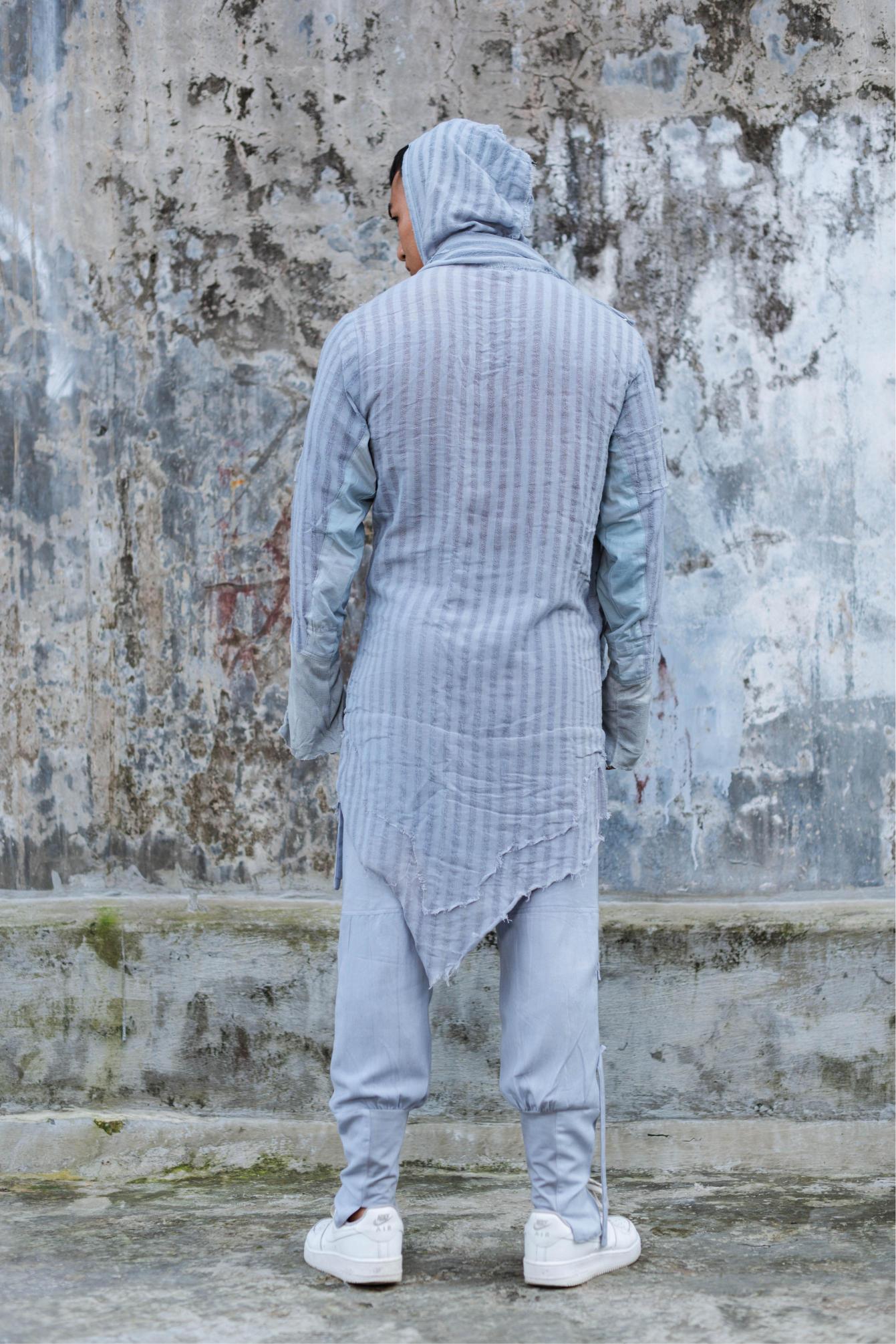 Shuen Robe