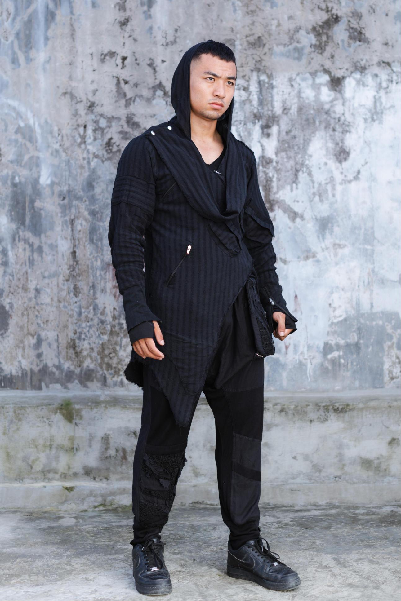 Shuen Robe